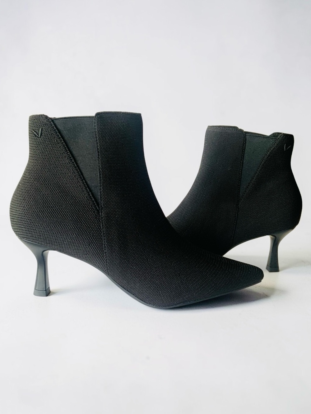 NEW VIVAIA Alexandra Waterproof Kitten Heel Stretch Knit Bootie Women’s 40.5 EU - Picture 3 of 14